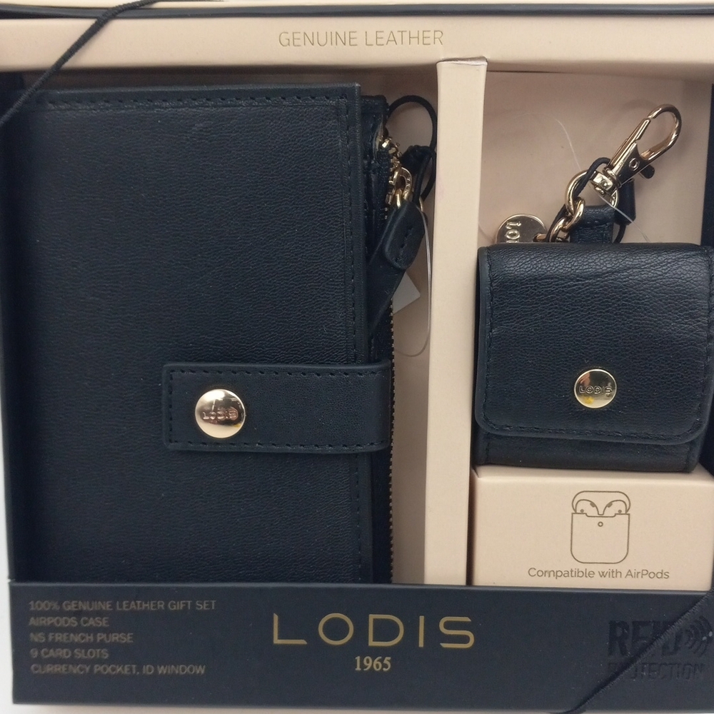 LEATHER BLACk/GOLD WALLET + AIRPOD CASE